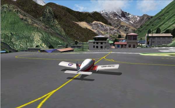25937 B / 600 x 370 / LUKLA_Mount Everest.jpg