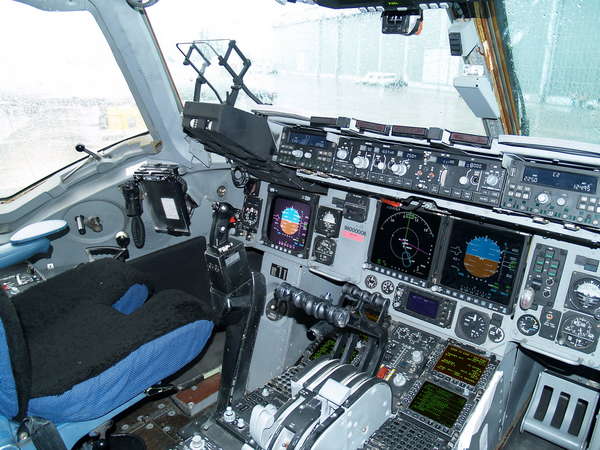 54971 B / 600 x 450 / globmasteffd.jpg