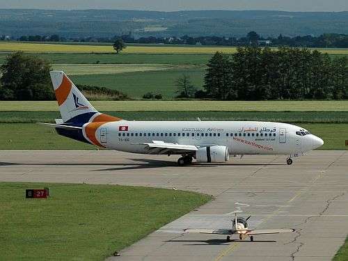 27853 B / 500 x 375 / B737.jpg