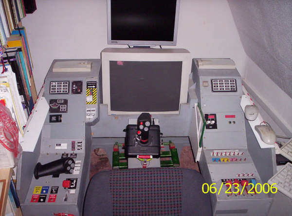 36789 B / 600 x 445 / kokpit.jpg