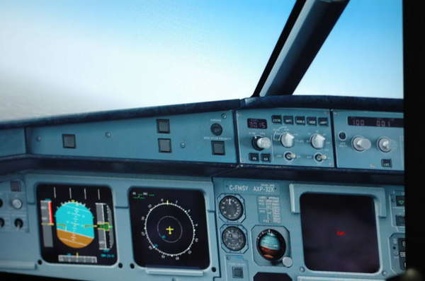 24394 B / 600 x 398 / 320XP.jpg