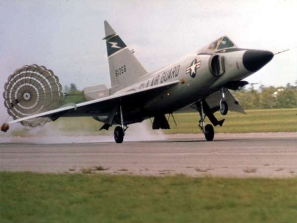 20936 B / 600 x 450 / F102_4.jpg