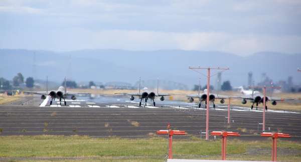 17037 B / 600 x 323 / BEST F-15 !!!.JPG