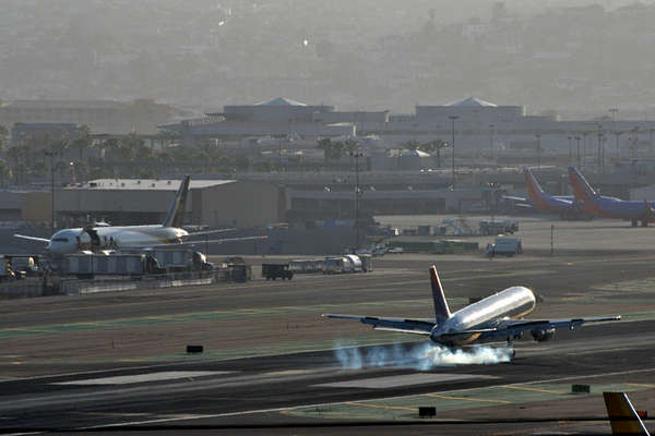 25771 B / 600 x 400 / sunsetDiego5.jpg