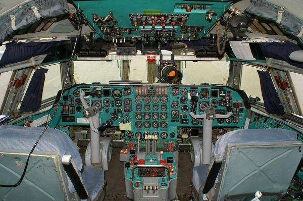 52854 B / 600 x 398 / Iljuin 76TD Asia Contitental Airlines.JPG