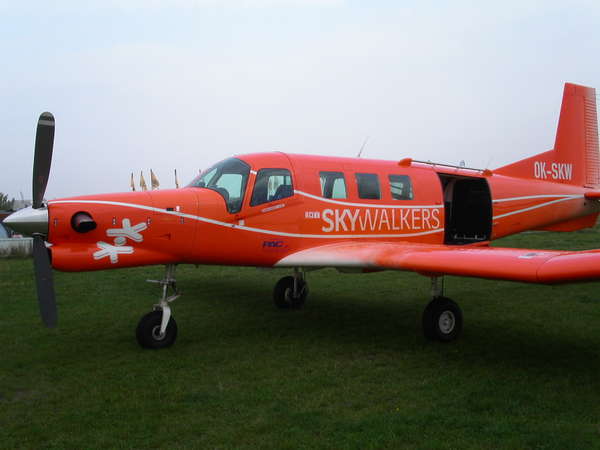 22048 B / 600 x 450 / PICT0018.JPG