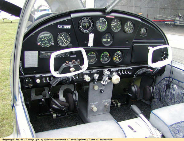 53306 B / 600 x 459 / OK-MMM interier.jpg