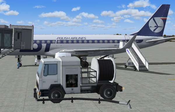 26594 B / 600 x 384 / aes-refuel.jpg