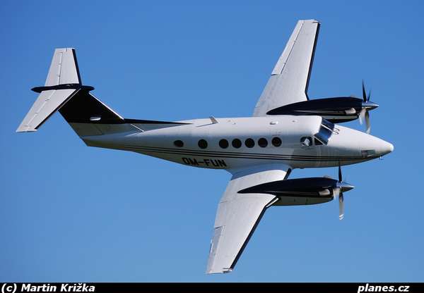 15974 B / 600 x 416 / Beechcraft.jpg