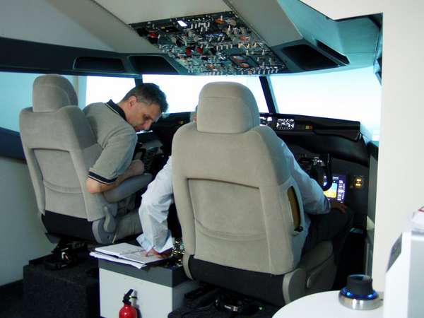 27325 B / 600 x 450 / 737ng_6.jpg