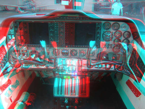57790 B / 600 x 449 / kokpit3D_maly.jpg