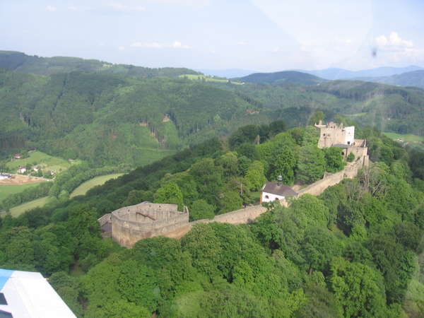 33891 B / 600 x 450 / Hrad Hukvaldy.JPG