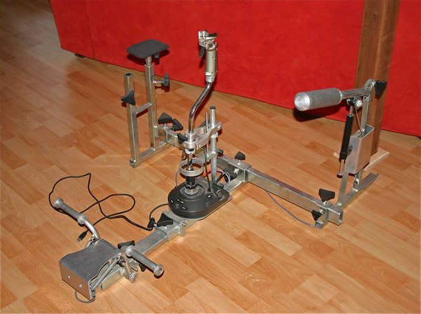 35994 B / 600 x 448 / fullset_main.jpg