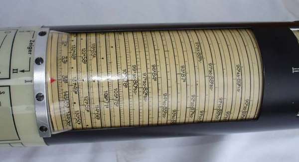 23551 B / 600 x 326 / uboat6.jpg