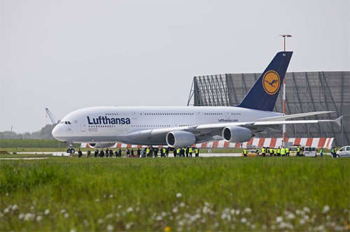 20457 B / 500 x 332 / lufthansa-airbus-a380-01.jpg