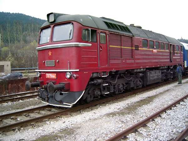 47215 B / 600 x 450 / Lokomotiva_781_-_Sergej.jpg