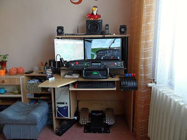 30744 B / 600 x 450 / 05Home Cockpit.JPG