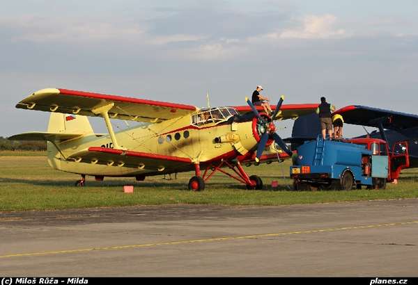 26699 B / 600 x 410 / an2-ok-gib-aeroklub-cr-hradec-kralove-lkhk.jpg