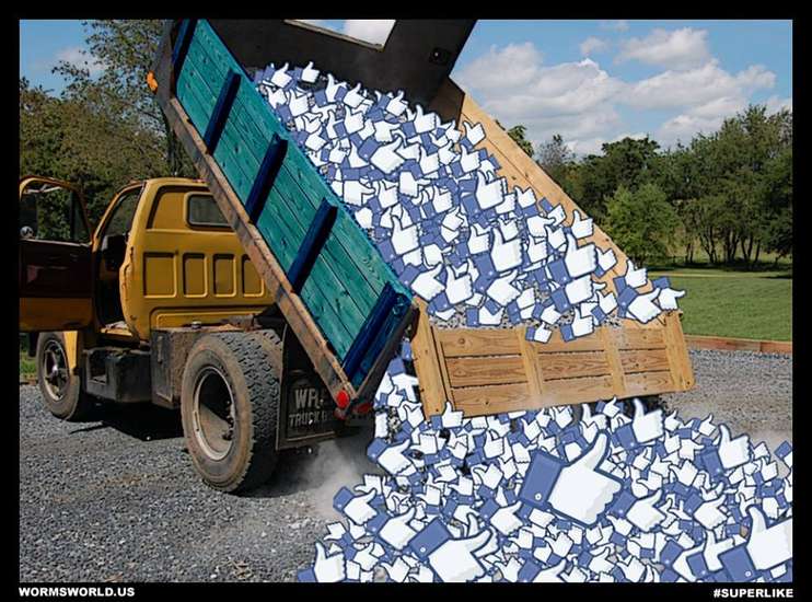 80370 B / 742 x 550 / dump-truck-super-facebook-like.jpg