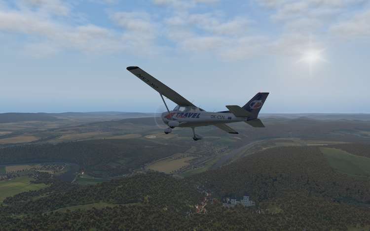 20956 B / 750 x 469 / Cessna_172SP_35.png