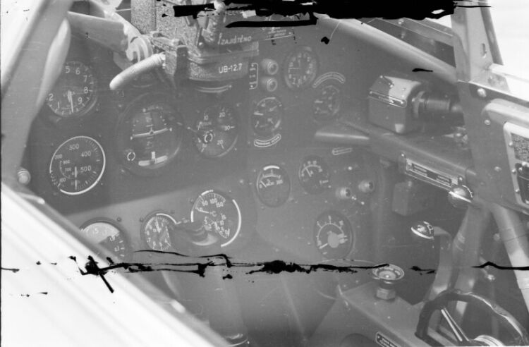 46783 B / 750 x 492 / s192.jpg