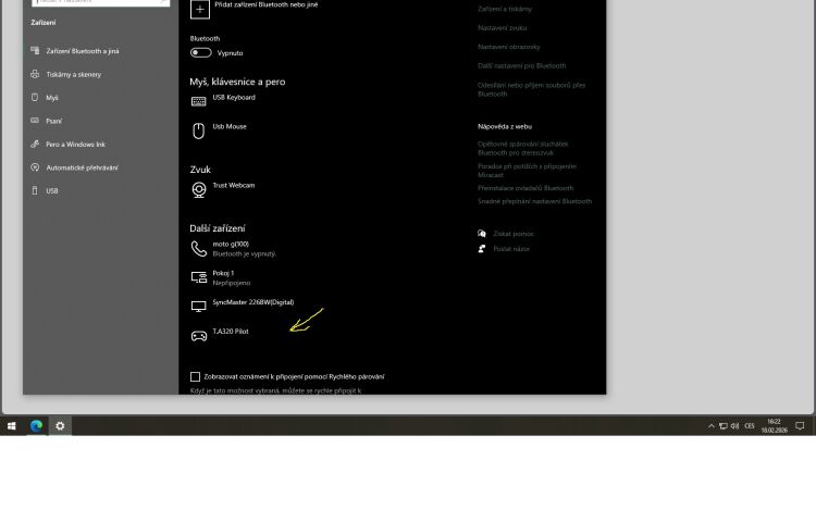 23628 B / 750 x 469 / Joystick.jpg